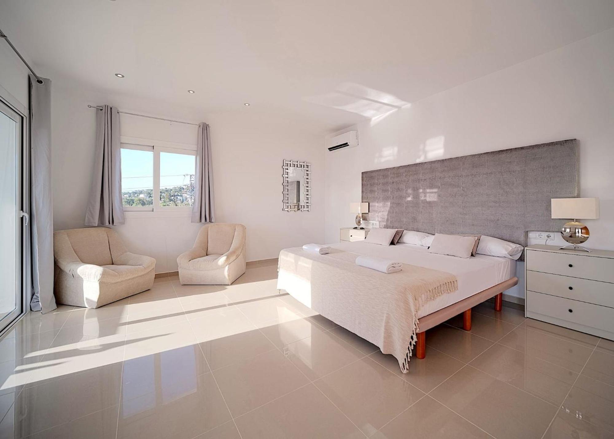 Villa Romeo 2Km From Ibiza Town And 1Km From Talamanca Beach Santa Eularia des Riu Zewnętrze zdjęcie