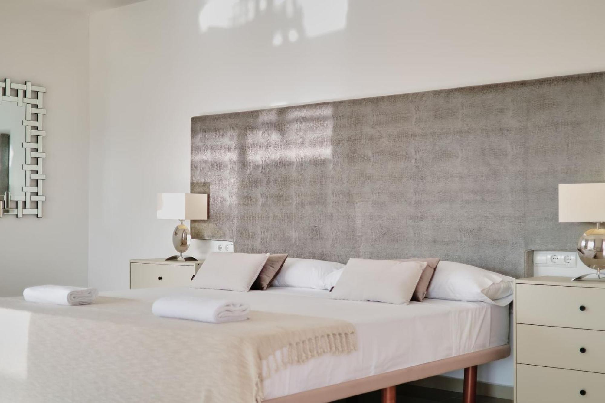 Villa Romeo 2Km From Ibiza Town And 1Km From Talamanca Beach Santa Eularia des Riu Zewnętrze zdjęcie