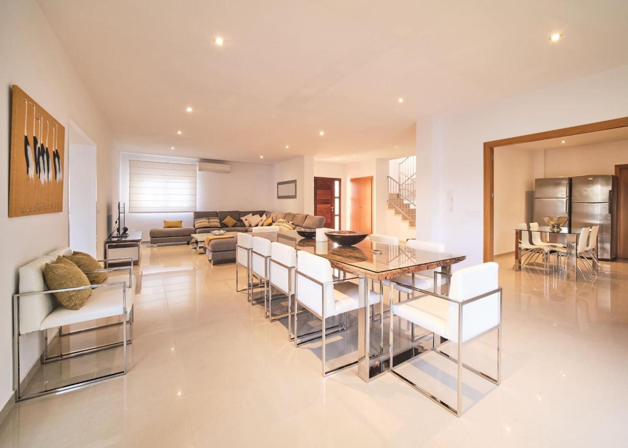 Villa Romeo 2Km From Ibiza Town And 1Km From Talamanca Beach Santa Eularia des Riu Zewnętrze zdjęcie